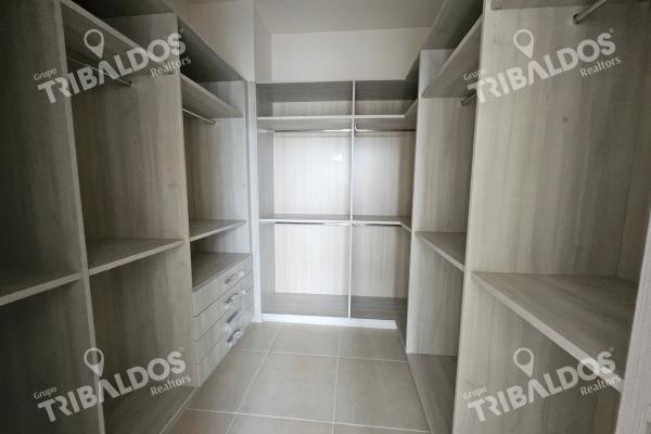 Sale of apartment in ocean house santa maria with large 70m2 terrace