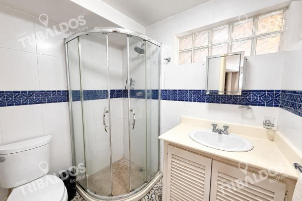 Residential building for sale in casco antiguo