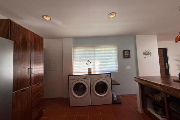 Casa privada con piscina y amplio terreno en coronado