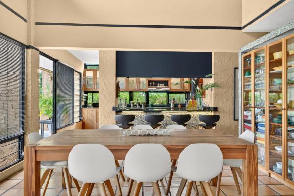 Bioclimatic architect-designed home in dos mares