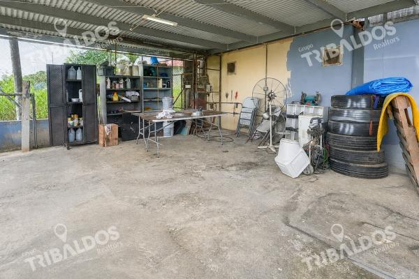Venta de galera con mezzanine en pacora