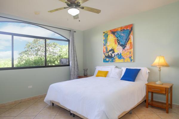 Rare ground-floor canyon view condo in los molinos