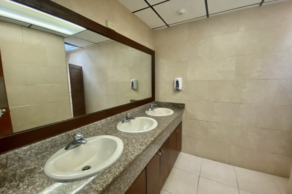 Venta oficina , area bancaria, bella vista