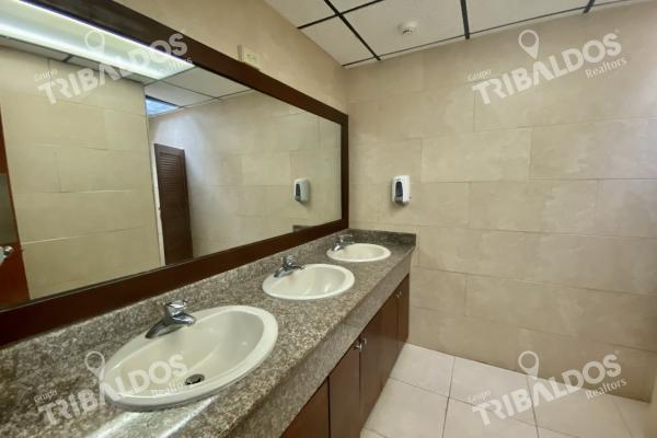 Venta oficina , area bancaria, bella vista