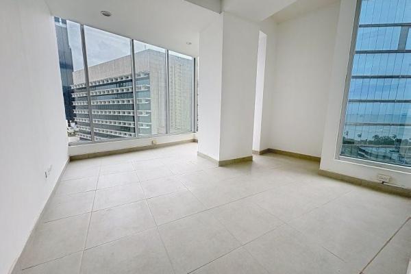 Oficina en venta/alquiler, 128m2, zona bancaria | torre banesco, jac