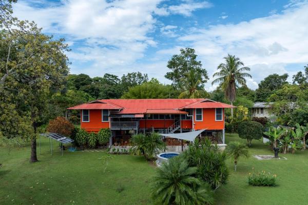 Ocean-view property in las palmas puerto armuelles