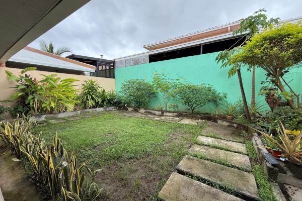 Brisas del golf, villa tivoli residence for sale.