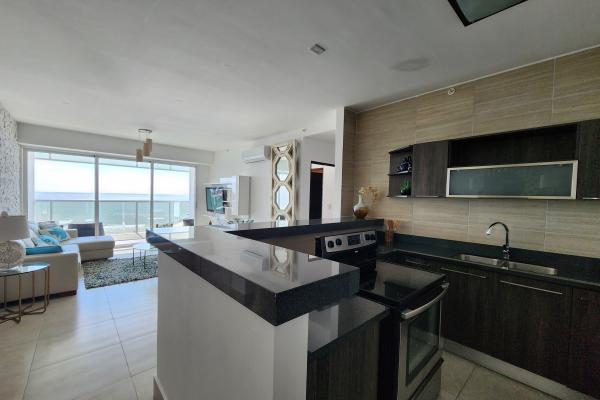 Sale of apartment in ocean wave, nueva gorgona.