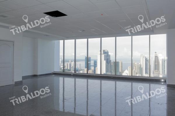 Alquiler oficina amoblada en torre bicsa, avenida balboa