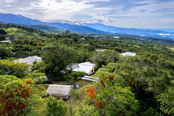 Casa 100% solar en jaramillo abajo, boquete