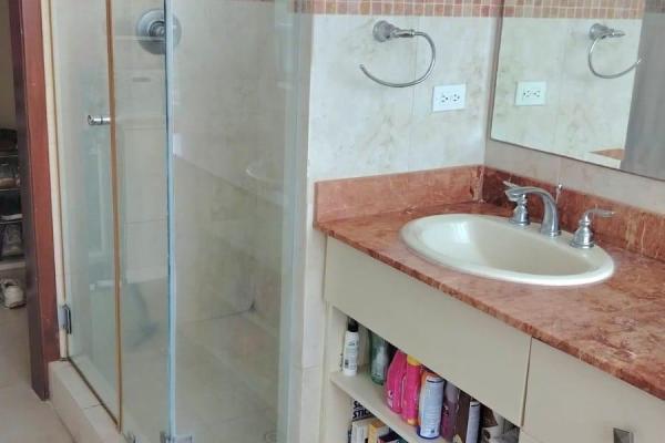 Apartamento en venta con vistas al campo de golf oceano y montana
