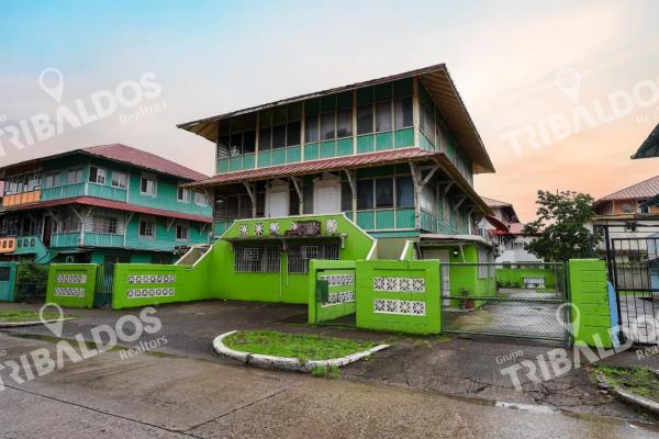 Building for sale in colon