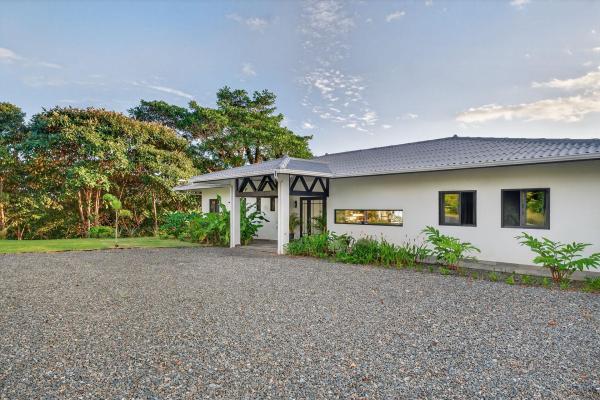 Ocean view home in morrillo heights, veraguas
