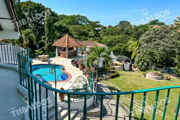 Se vende hacienda en punta barco resort