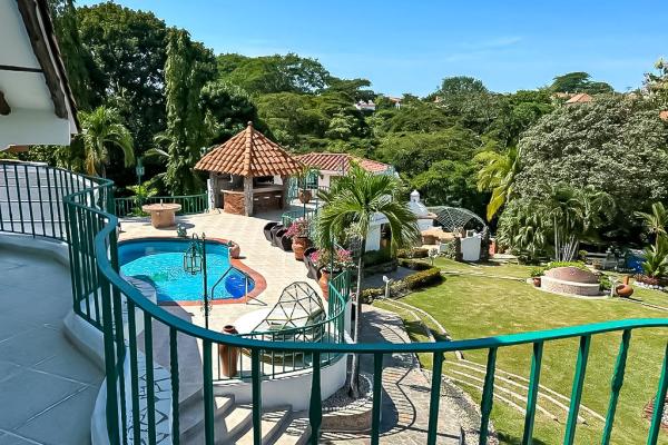 Se vende hacienda en punta barco resort