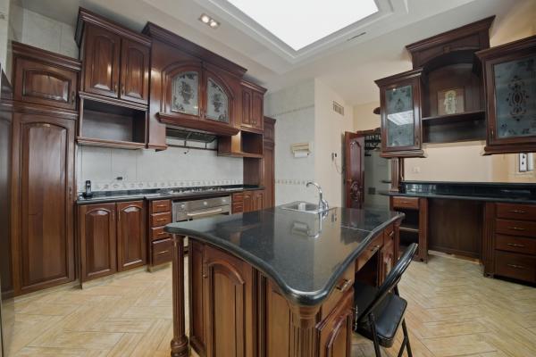 Single family house in llanos de curundu, ancon