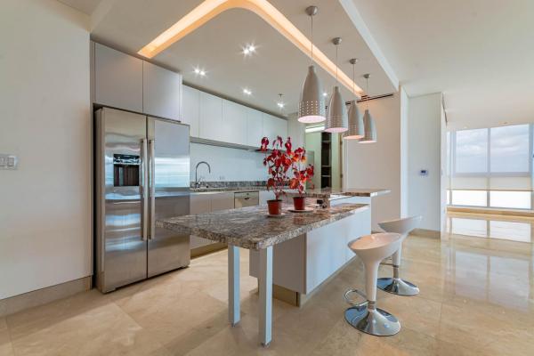 For sale unique 2 bedroom apartmet in oceanaire