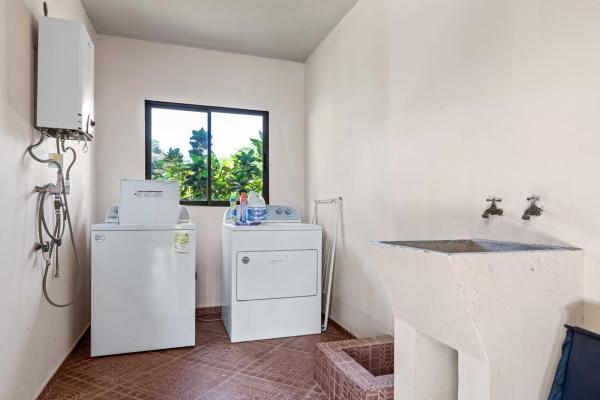 Casa de 4 recámaras en venta en rincon beach estates boca chica panamá