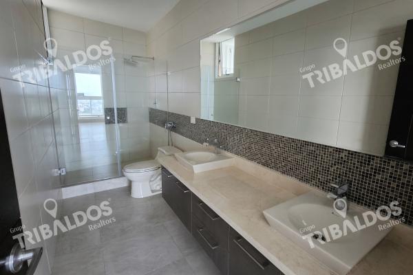 Sale of apartment in ocean waves nueva gorgona