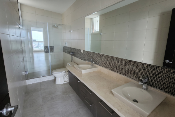 Venta de apartamento en ocean waves nueva gorgona
