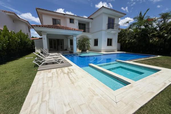 Venta de casa en santa maria fairway estates