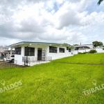 House for sale in bethania, commercial area