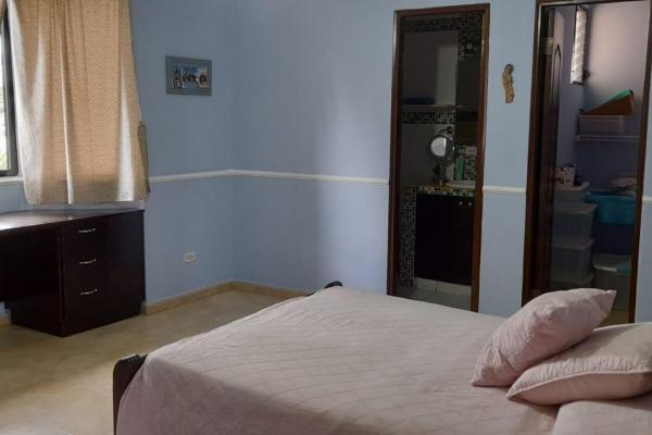 House for sale in el carmen, three levels