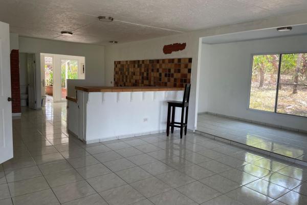 Península with house and ocean access