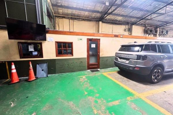 Opportunity! spacious & central warehouse and more