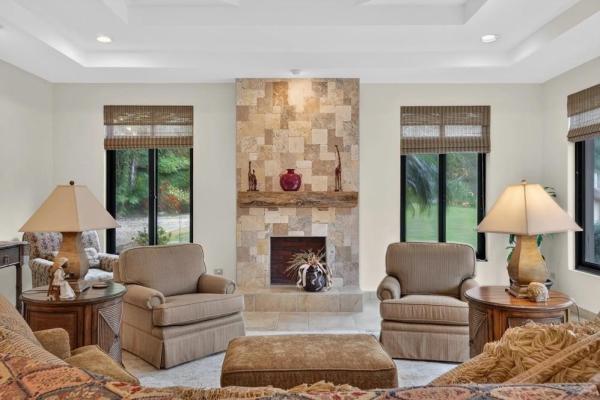 Luxurious estate residence in valle escondido