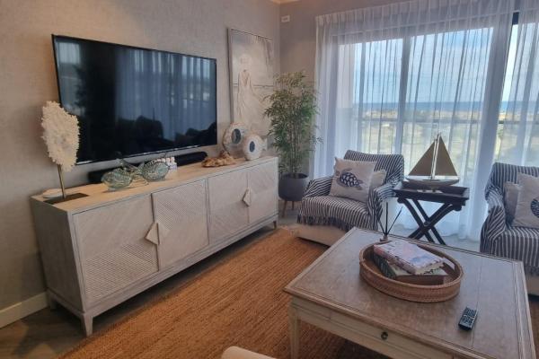 Beachfront apartment with ocean view, ph las olas