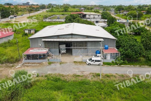 Venta de galera con mezzanine en pacora