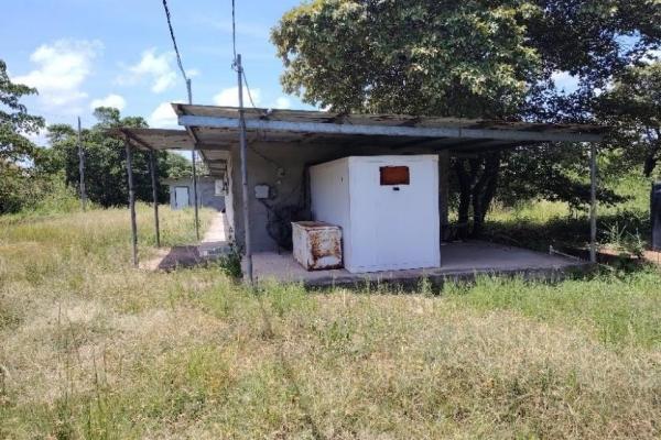 Granja de 13.6 ha con casa, galeras y río en natá, coclé