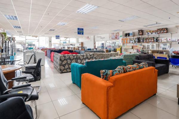 Alquiler de local comercial en la doña