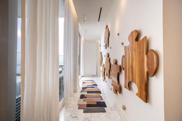 For sale 4-bedroom penthouse in ph regalia