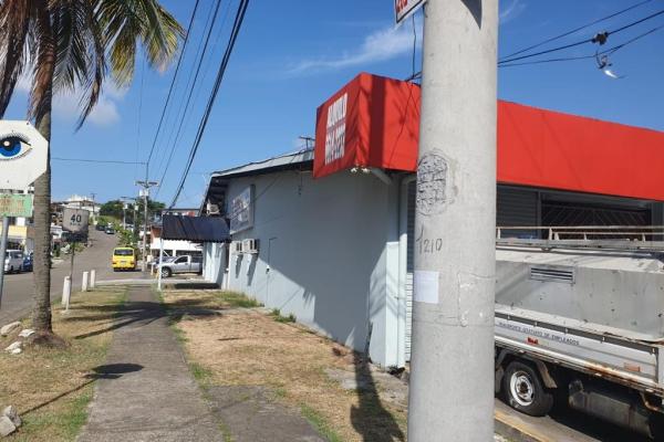Venta de plaza comercial en ph plaza fernand, betania