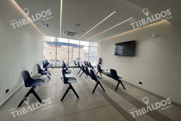 Venta de local comercial en park square medical center