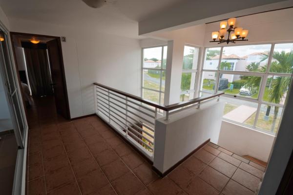 Casa adosada de 4 habitaciones en costa blanca golf &villas