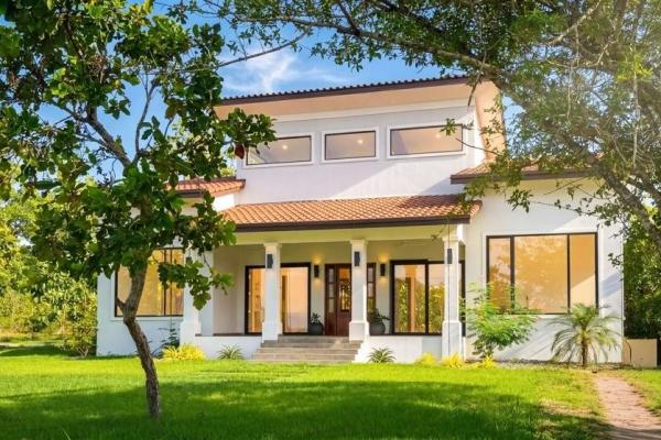 New 3-bedroom villa in boca chica