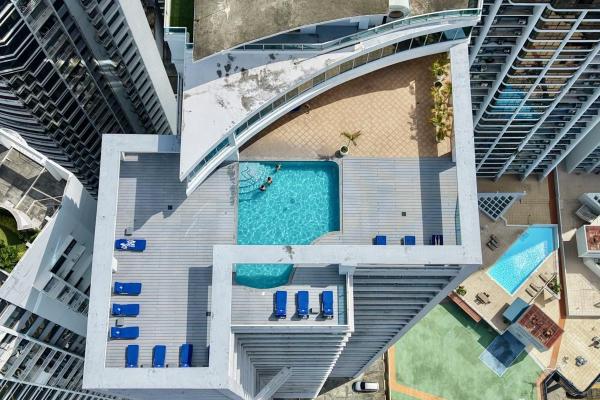 Grand bay |piso alto con espectaculares vistas al mar y la ciudad