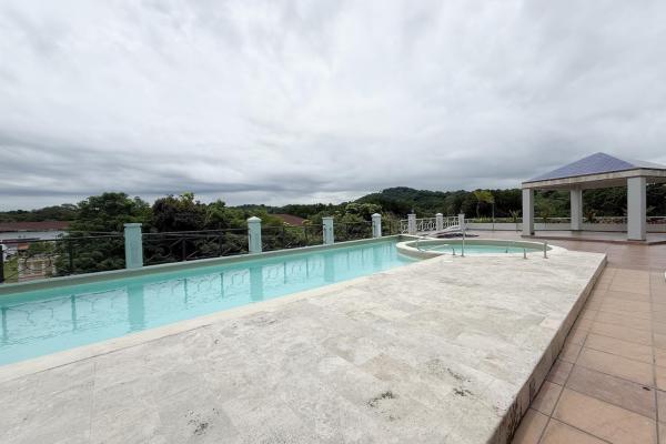 Amplio apartamento familiar en venta en pine hill
