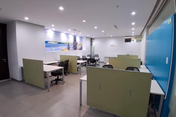 Office for sale or rent with terrace in cde
