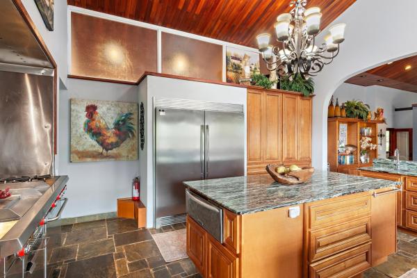 Elegante casa estilo colonial en valle escondido boquete