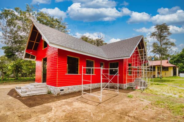 Casa nueva de madera en preventa en volcán, chiriquí