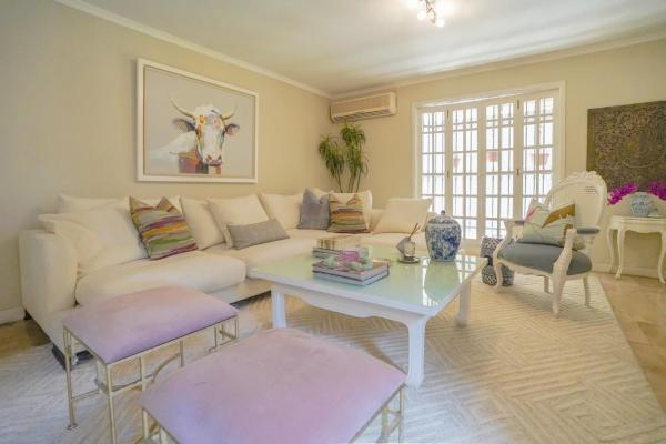 House for sale in altos del golf