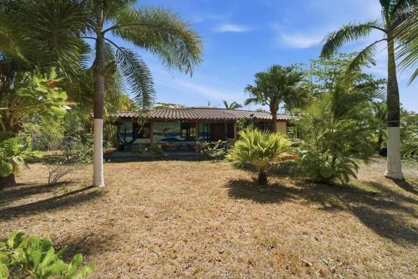 Charming home near los destiladeros beach