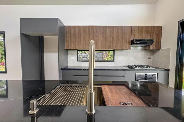 Contemporary home for sale in alto boquete