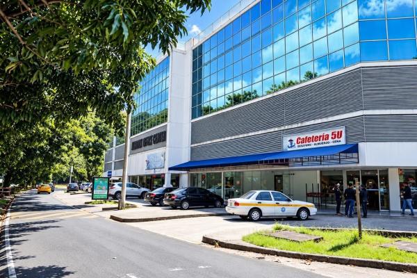 Se vende oficina en albrook