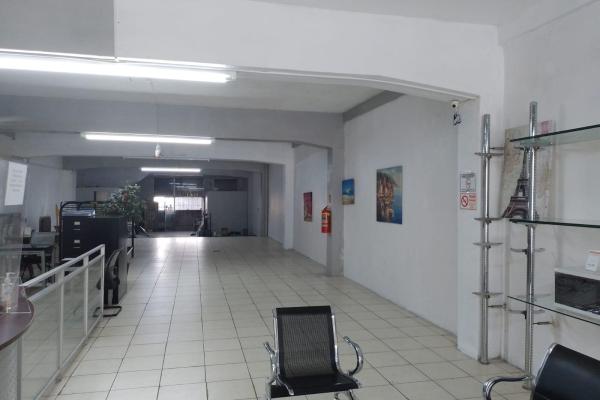 Commercial building of 3 stories in colon city