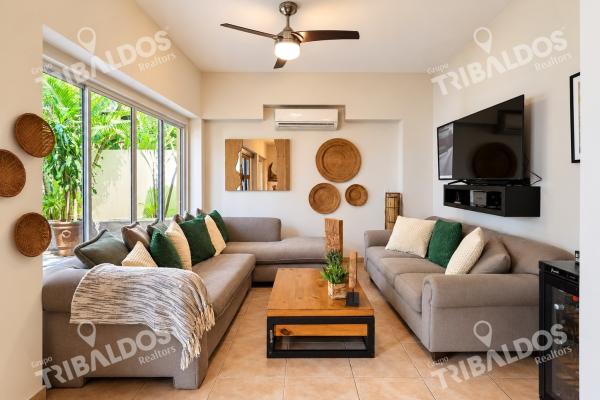 Sale of 2 houses in 1 in costa del este